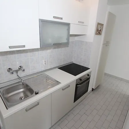 Apartment Nives *